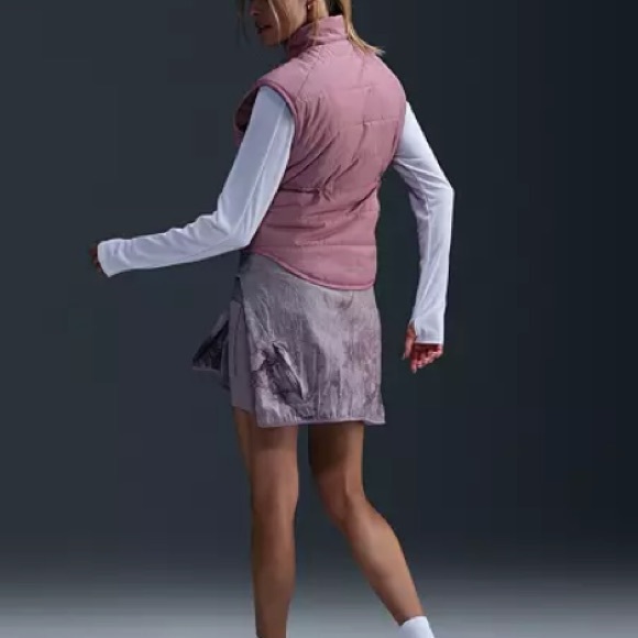 NWT Nike Women's Therma-FIT Swift
Running Vest - Picture 3 of 9